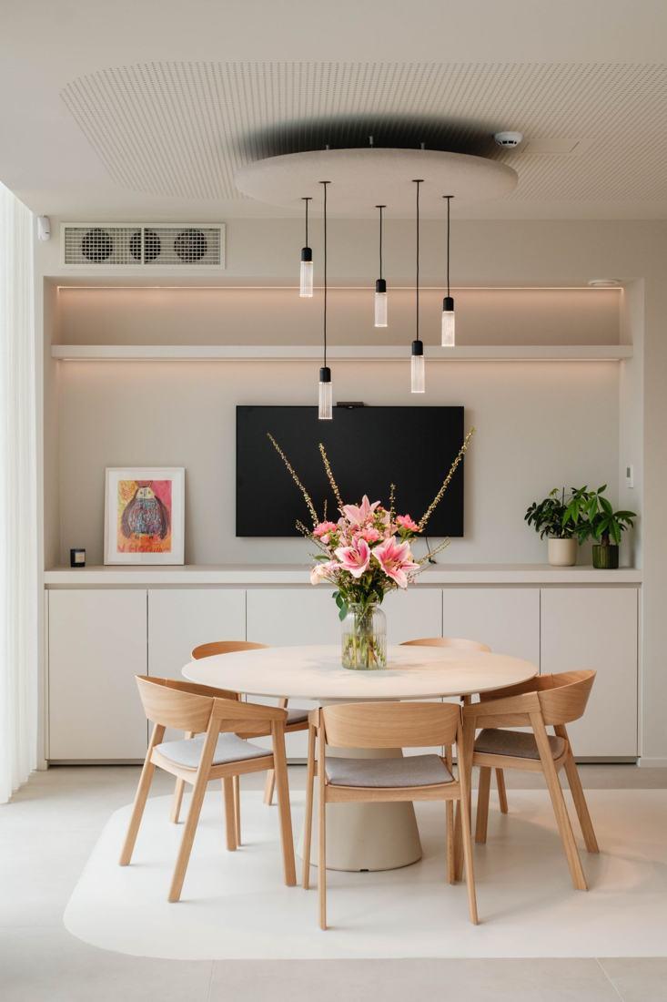 Eethoek met hanglampen van Lednlux